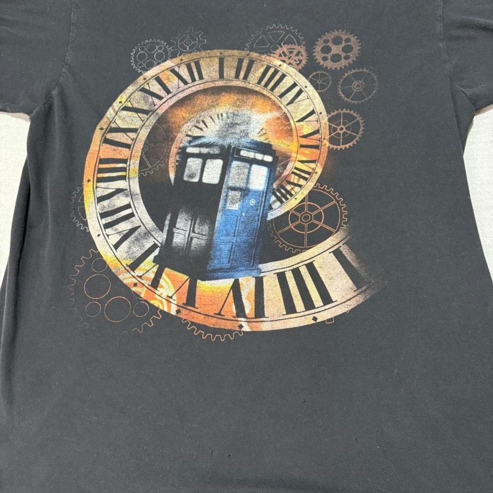 Doctor Who Time Traveler Marvel Avenger XL graphic t-shirt 2009‎